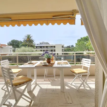 Le Pavois Apartment *